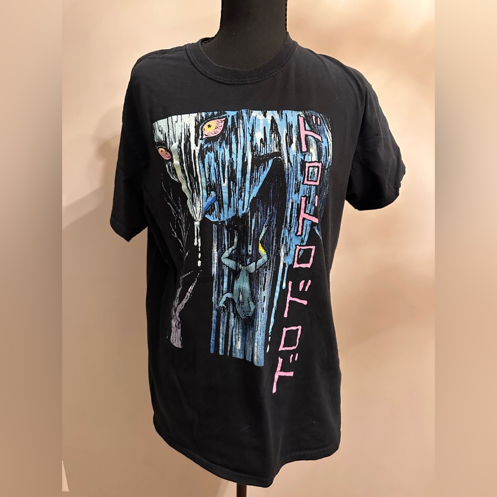 Junji Ito Miss Fuchi Pukes A Frog T-Shirt Black Small